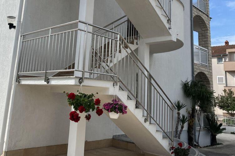 Apartments Adelheid In Biograd, Close To The Beach Биоград-на-Мору Экстерьер фото